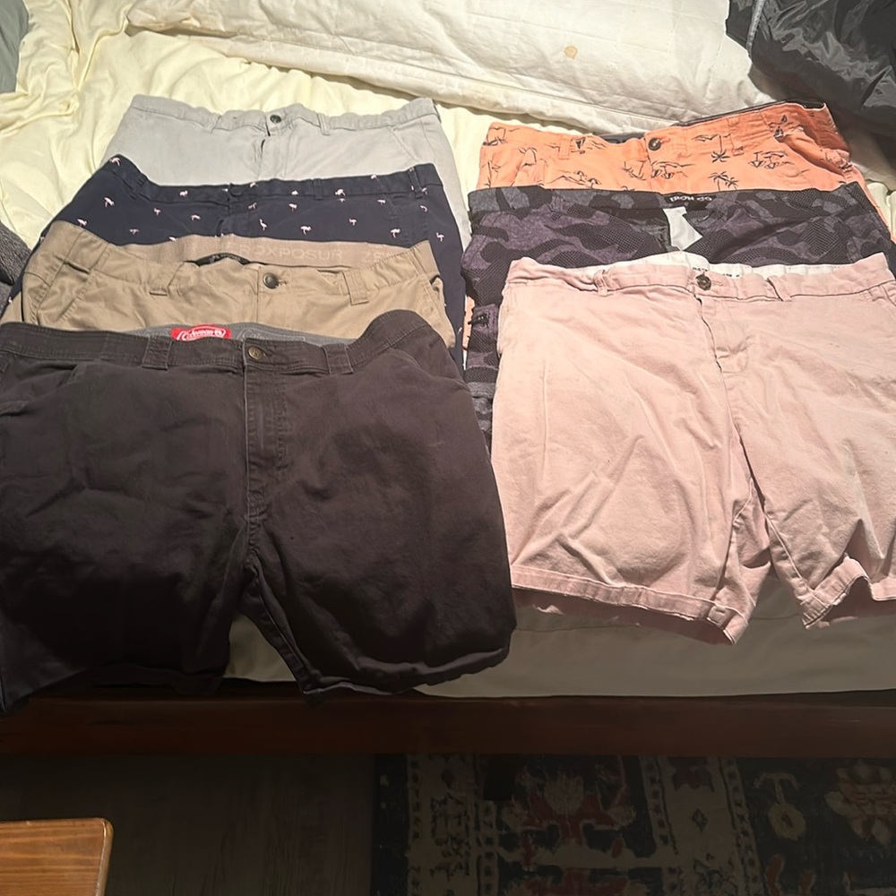 4 38 inch waist shorts 3 40 inch waist shorts 1 38 x 32 inch waist jeans